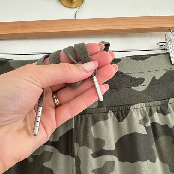 Lululemon Ready to Rulu High-Rise Jogger in Heritage 365 Camo Olive 12 - Picture 6 of 9